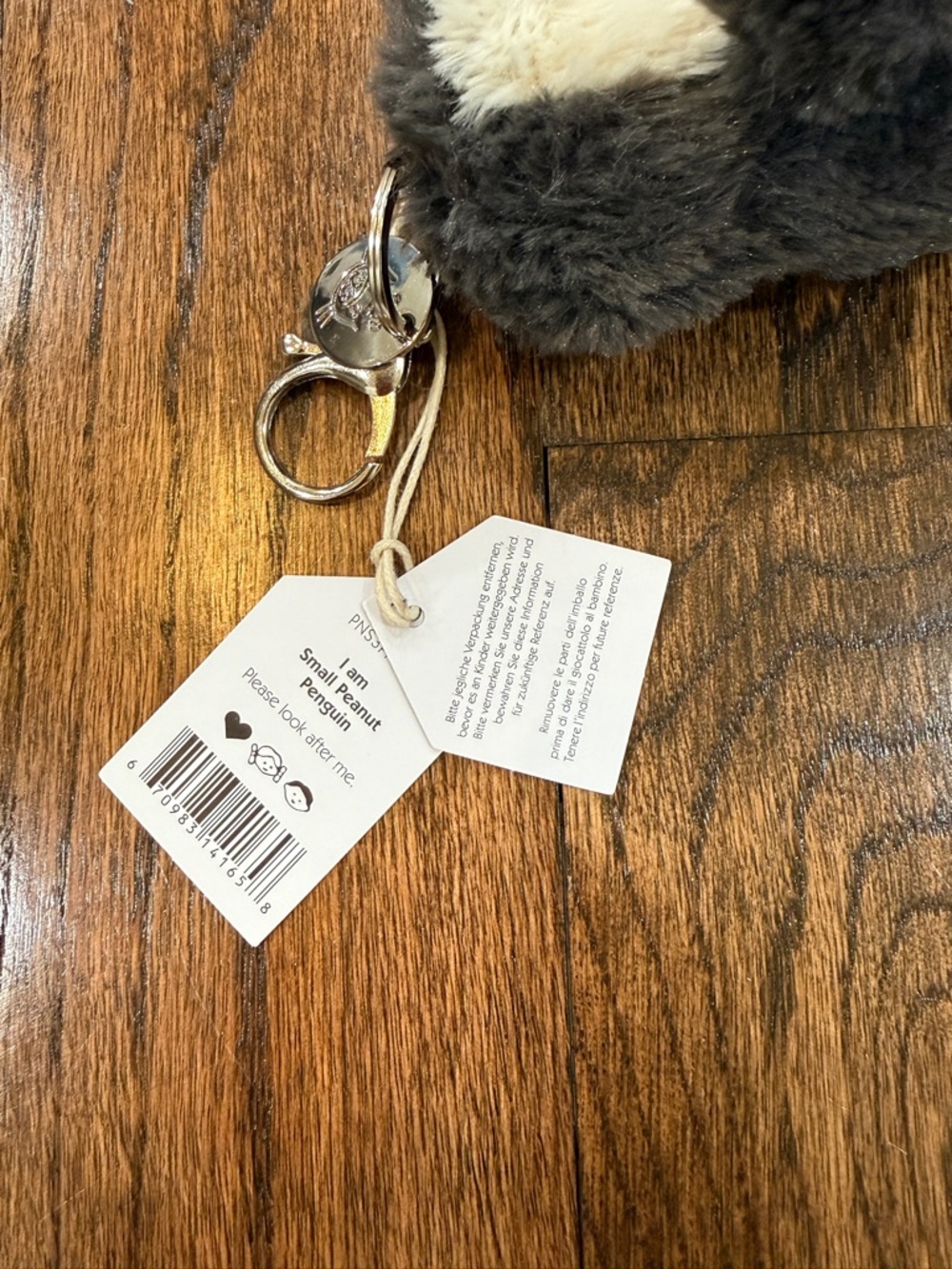 Peanut Penguin Bag Charm NWT - Picture 4 of 4